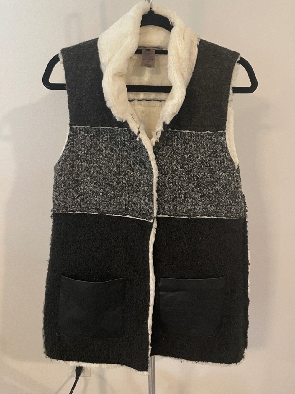 SHARON YOUNG - Shearling Vest - Size Small
